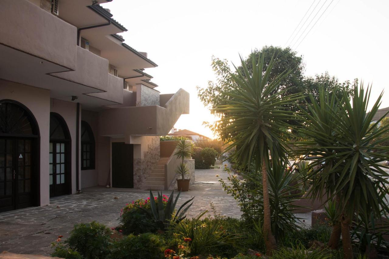 Palm Tree Apartments Psakoudia Ngoại thất bức ảnh